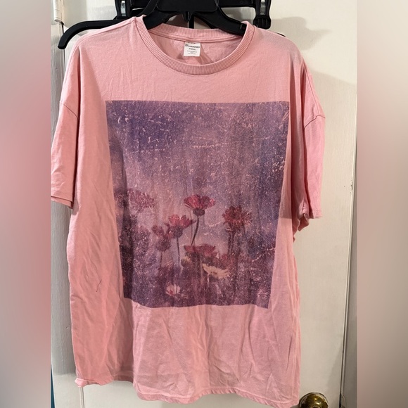 No Boundaries Tops - No Boundaries Medium Oversized Tee